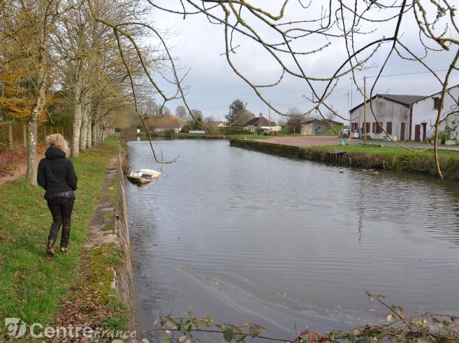 Lire la suite à propos de l’article Création du Centre technique fluvial au Port de la Copine à Champvert